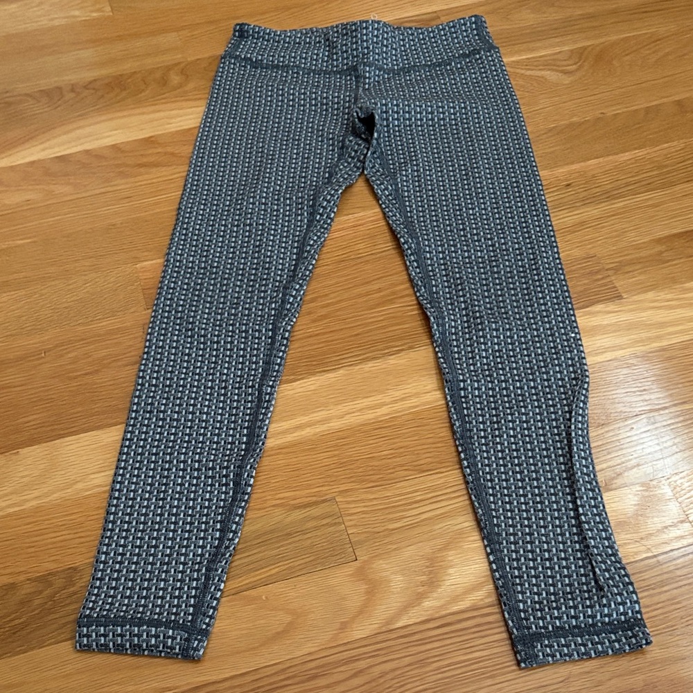 Ivivva by lululemon Black, Gray and White Patterned Leggings